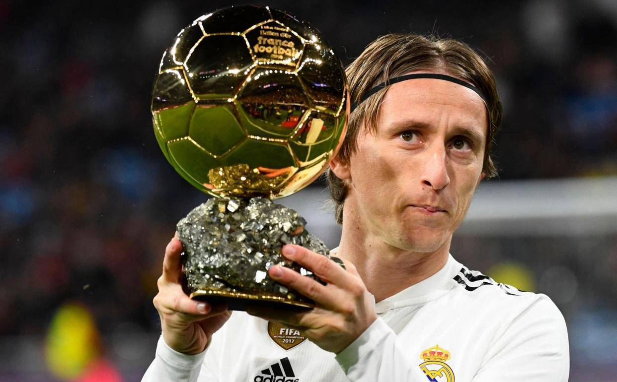 维内拉托：莫德里奇来到拿波里可能性降低，孔蒂留任前景看好